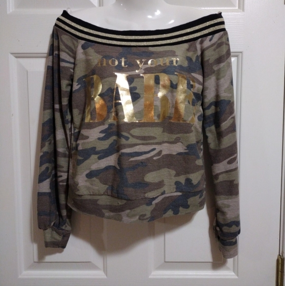 Camo Not Your Babe Off shoulder Top Small - Picture 3 of 4